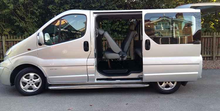 Minibus-Hire-Manchester-Prices